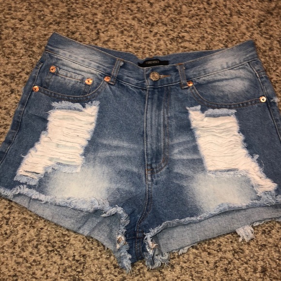 Forever 21 Pants - Forever 21 denim shorts size S